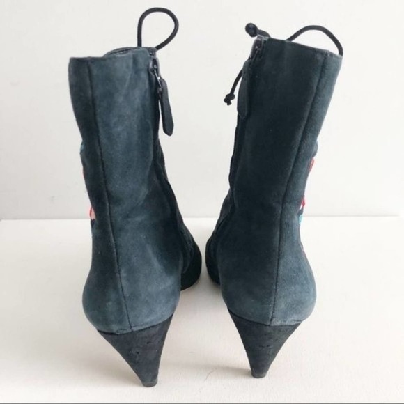 Tory Burch Cassidy Black and Blue Suede Floral Embroidered Lace Up Booties 8.5 - Picture 7 of 16